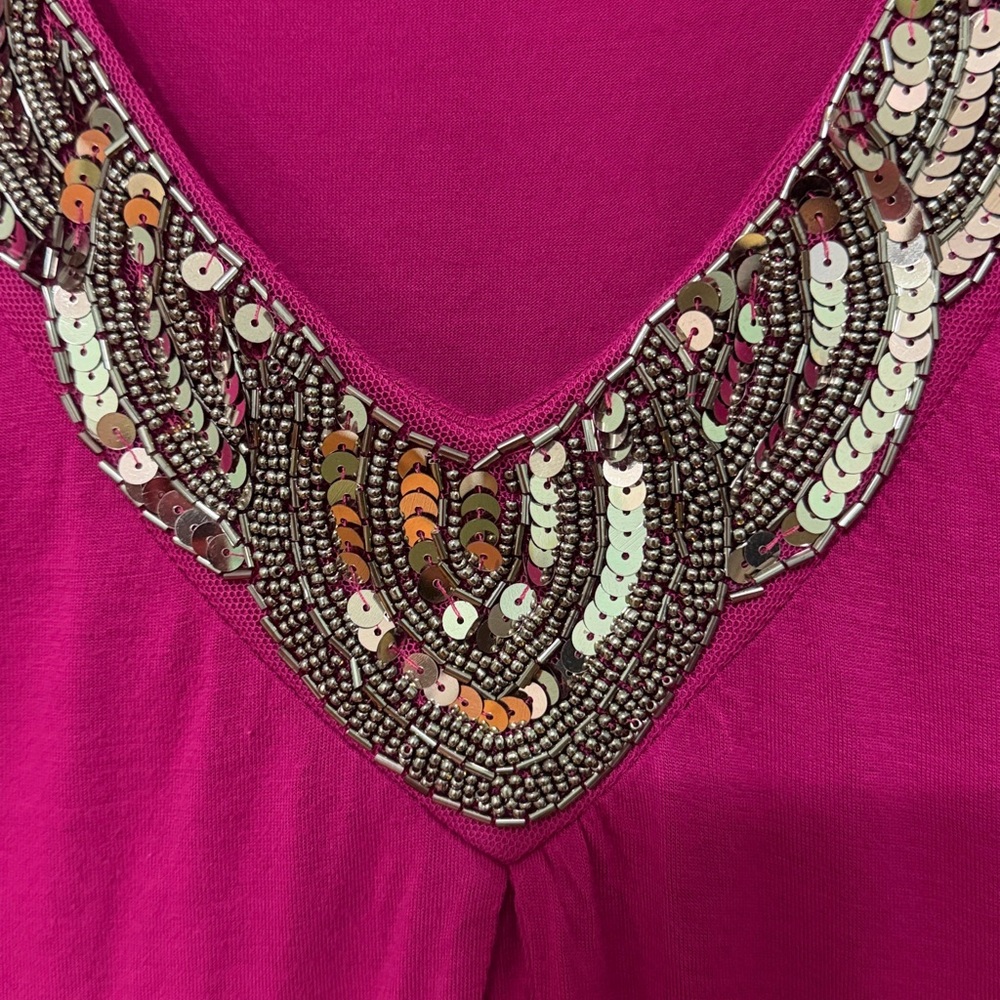 Apt. 9 Fuchsia Pink Sequin V-Neck Top Blouse Size L Pleated Front Festive - Picture 4 of 9